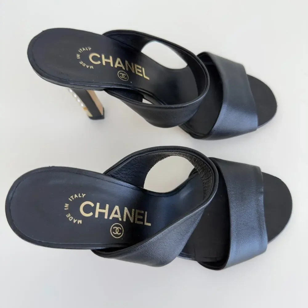 CHANEL‎ Pearl Heel Mules 35 1/2 Black Leather Double Strap Slide Heeled Sandals
